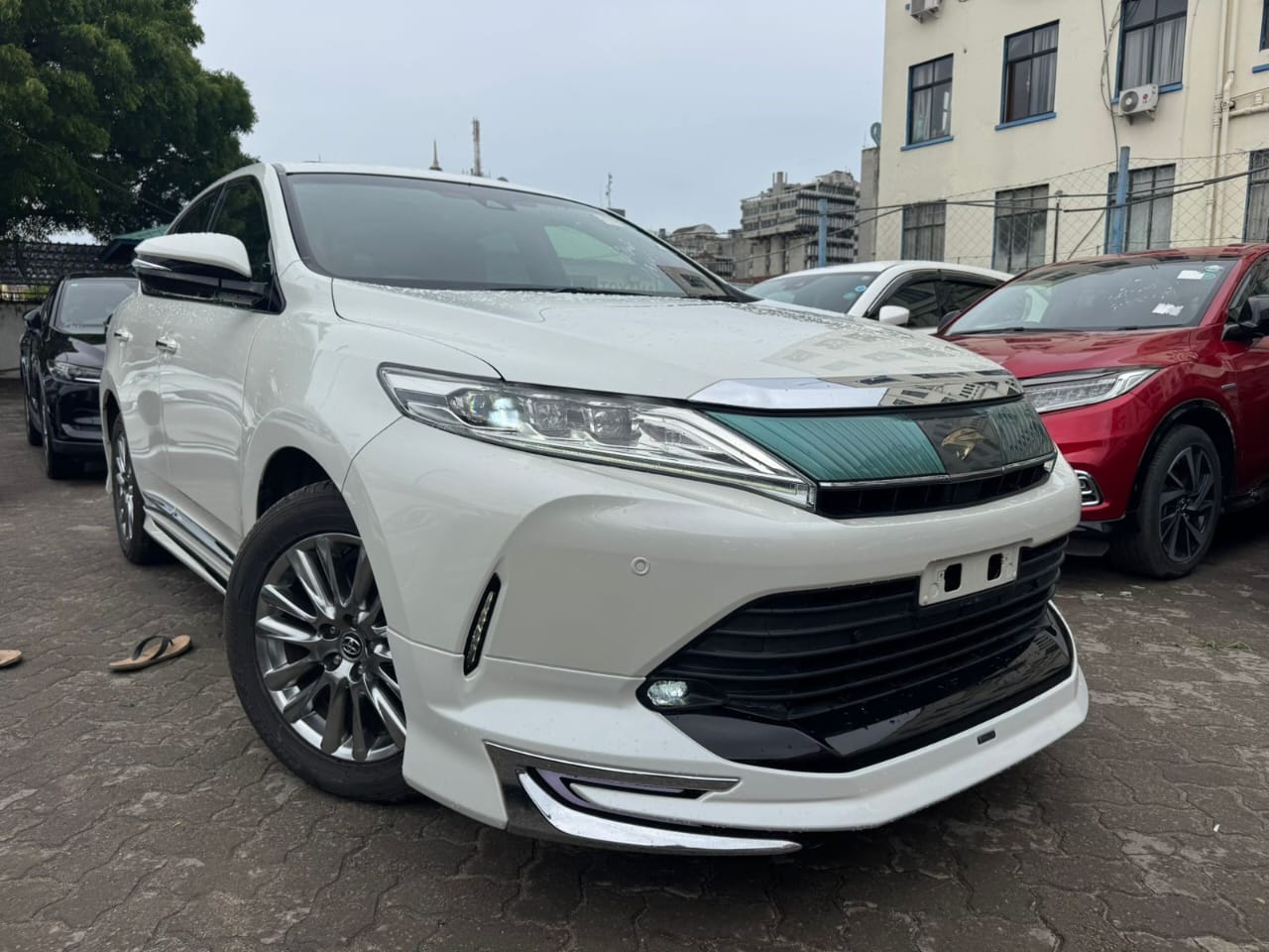 TOYOTA DOUBLE CABIN AUTOMATIC 2400CC 2019